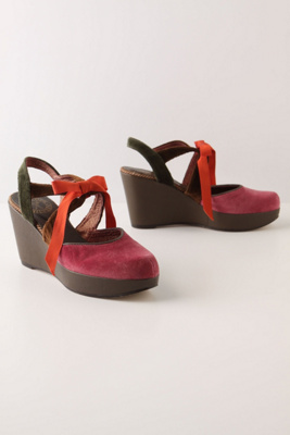 Rouged Velvet Wedges