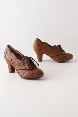 Fountain Spray Wingtips