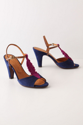 Flyaway T-Straps