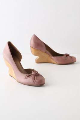Crest-Cut Wedges