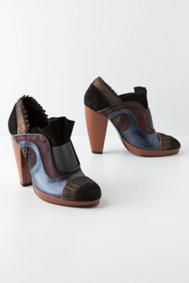 Lustrous Ruffles Heels 