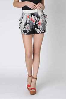 Ombre Quince Ruffled Shorts