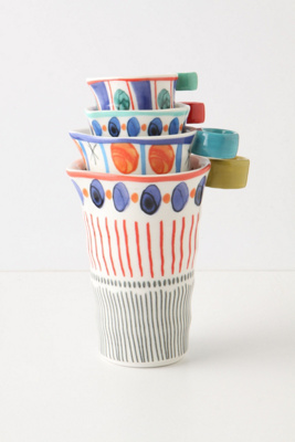 Dotted Path Measuring Cups