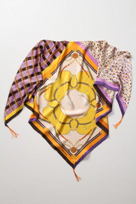 Superfluity Triangle Scarf