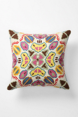 Alvarie Pillow