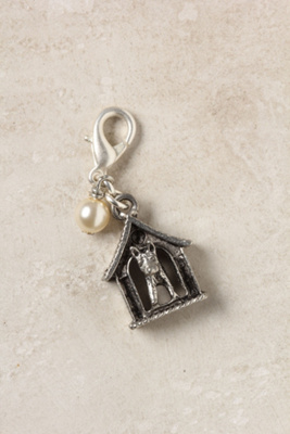 The Collector's Charm, Doghouse 