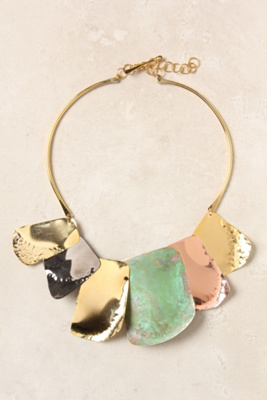 Fanned Alloy Necklace