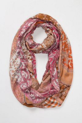 Glitzed Paisley Loop