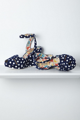 Dally Dotted Wedges