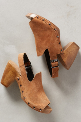 kelsi dagger warehouse clog