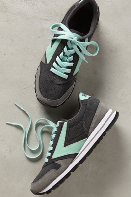 Brooks Winter Chariot Sneakers