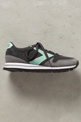 Brooks Winter Chariot Sneakers