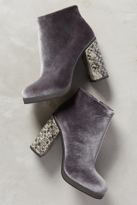 Lien.Do Magdalena Velvet Booties