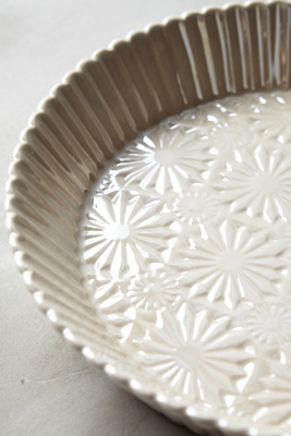 Raised Bloom Pie Pan