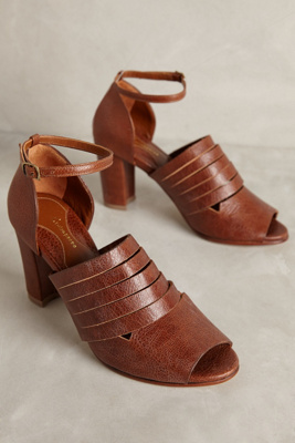 Luiza Perea Maceio Heels