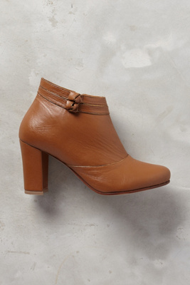 Luiza Perea Santos Booties