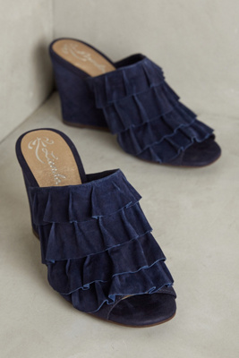 Wg Ruffle Upper Suede