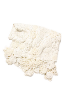 Trellis Vine Throw