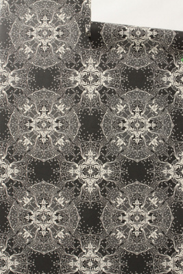 Ebony Lace Wallpaper