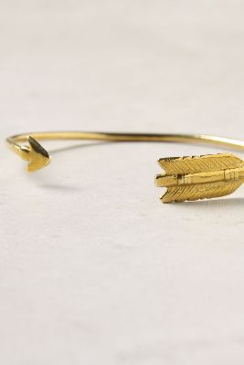 Huyana Cuff, Arrow