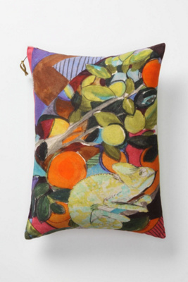 Avenida Pillow, Chameleon