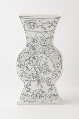 Pragmatic Vase, Roses
