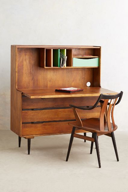 The Retractable Desk