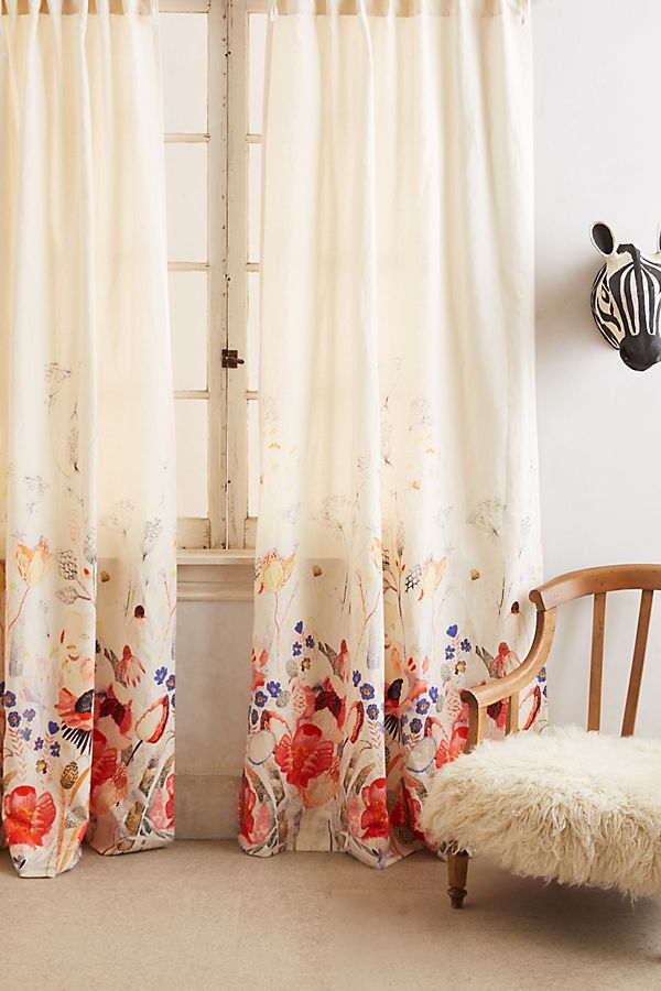 Slide View: 1: Garden Buzz Curtain