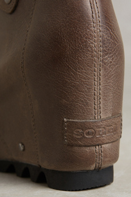 sorel joan of arctic wedge ankle boots