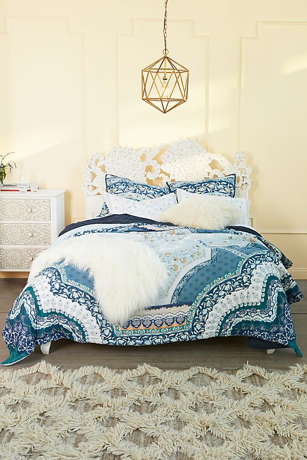 Slide View: 5: Paravel Quilt