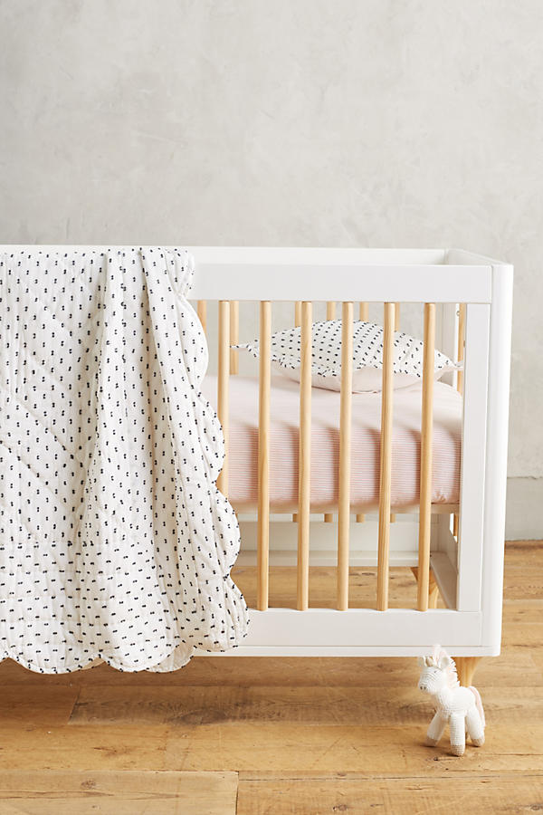 Slide View: 1: Swiss Dot Toddler Quilt