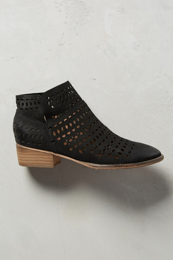 seychelles heart of gold ankle boots