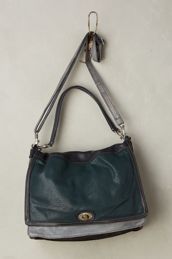 Slide View: 1: Lavoro Shoulder Bag