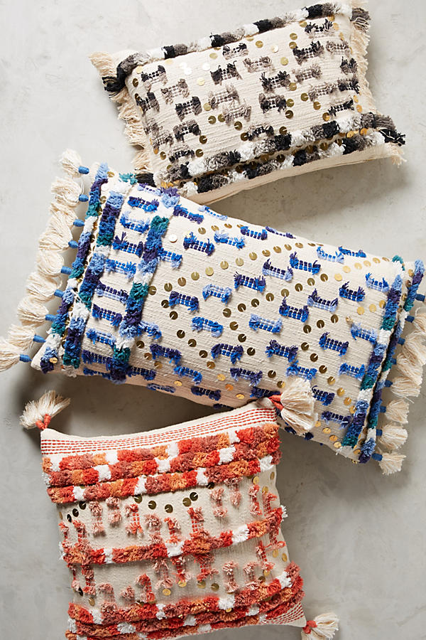 Slide View: 4: Textured Safira Pillow