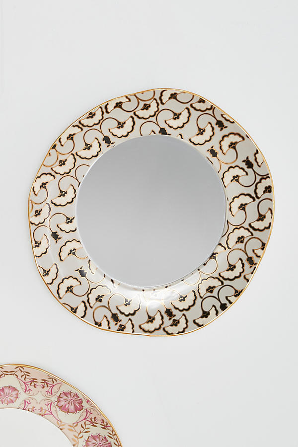 Slide View: 1: Marie Mirror