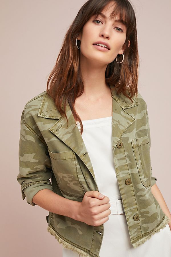 Slide View: 1: Cropped Camo Jacket