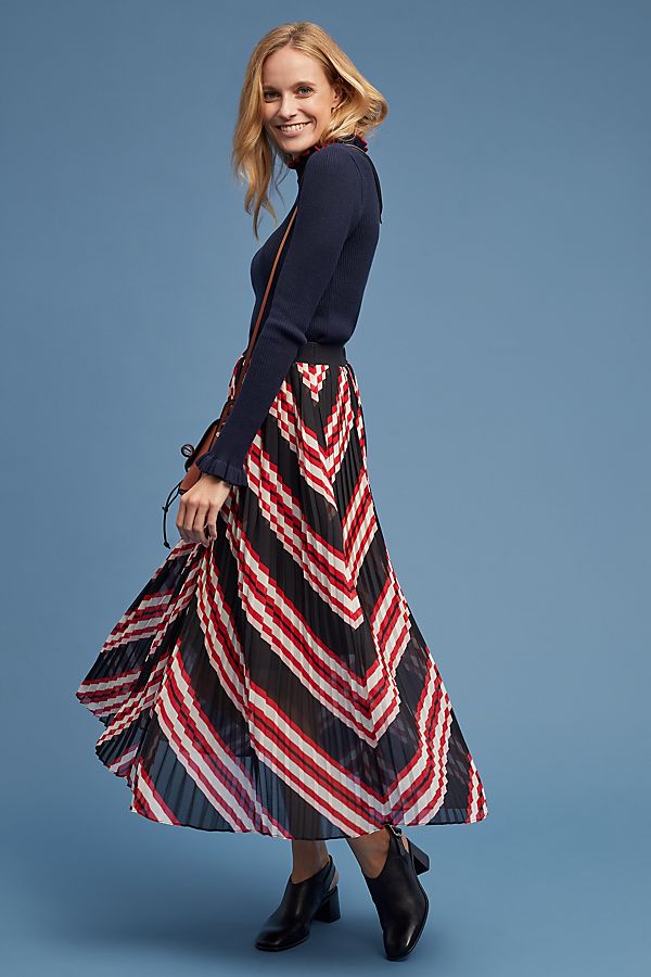 Slide View: 1: Coline Pleated Skirt