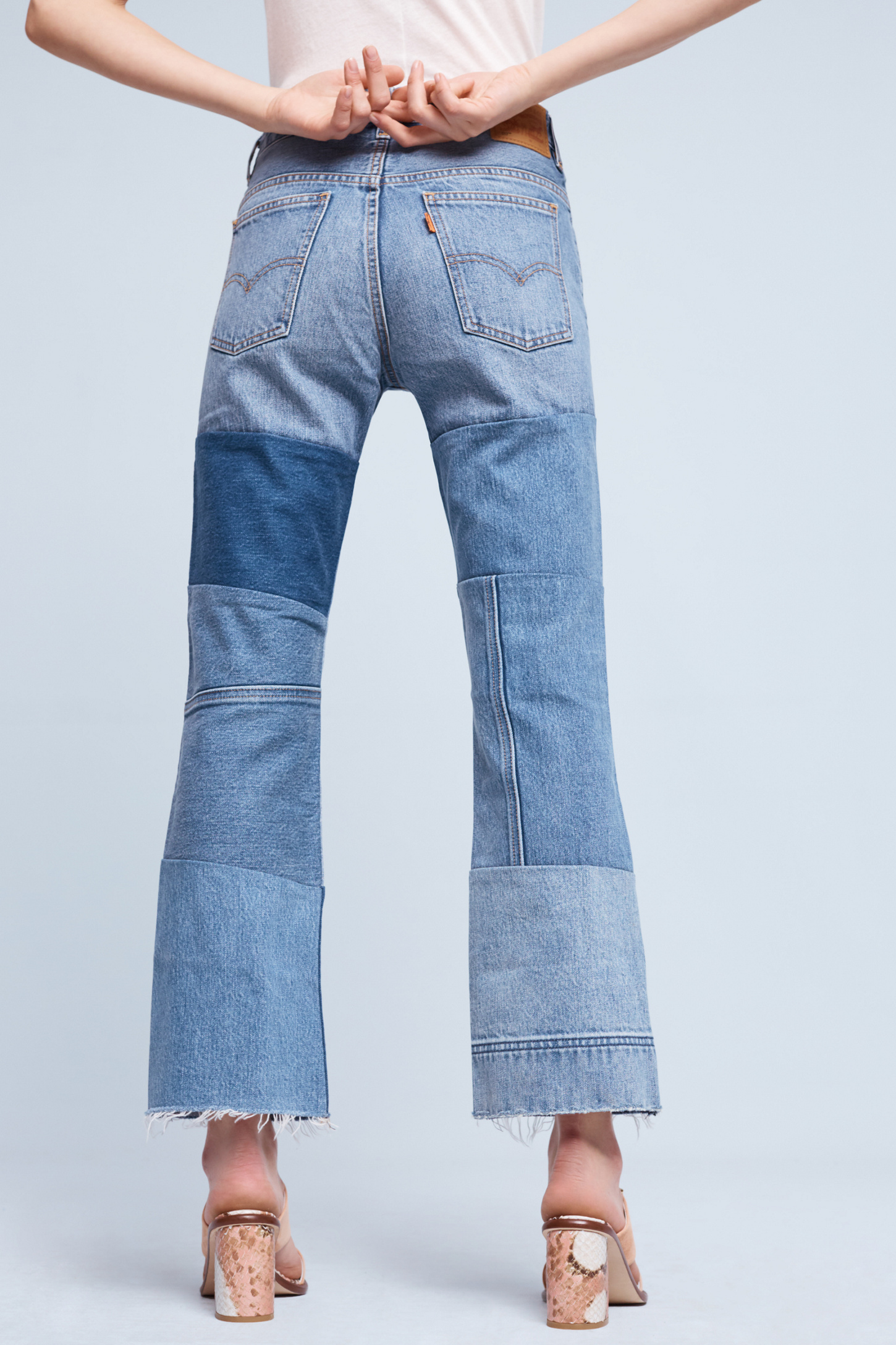 levi white cropped jeans