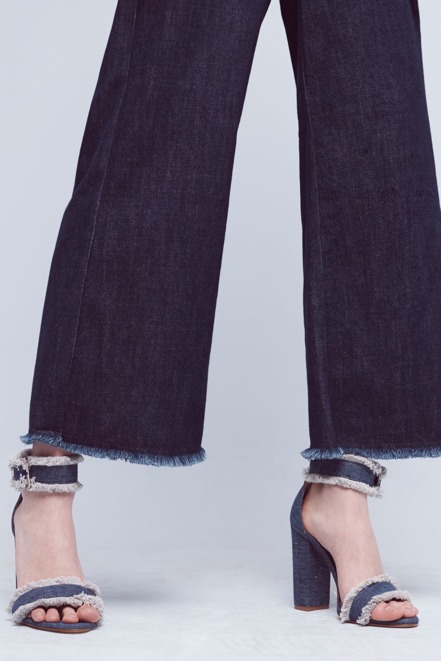 HIGH RISE CROPPED PALAZZO JEANS