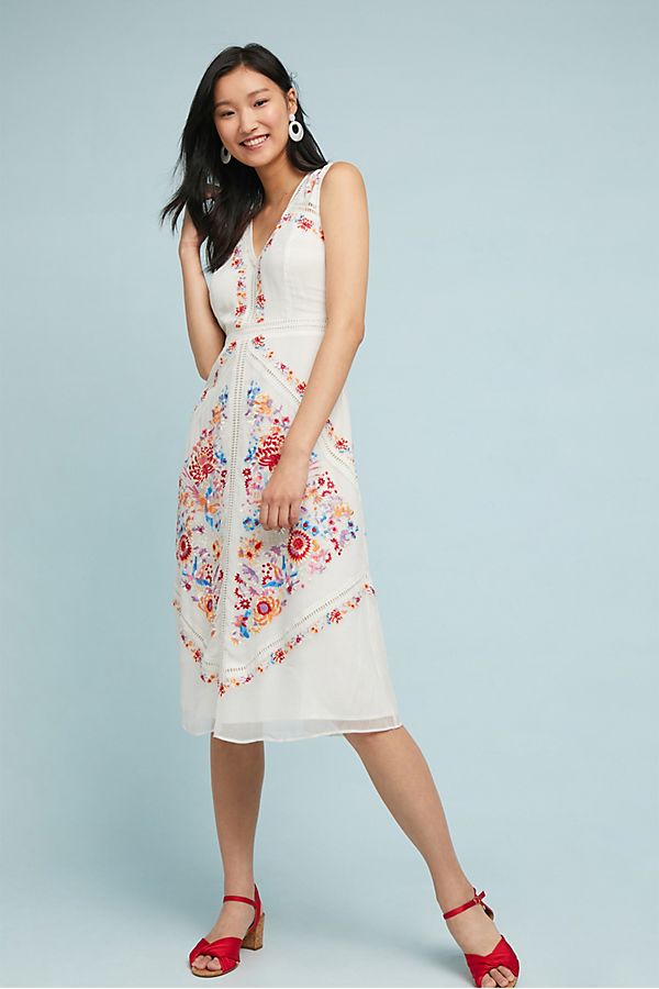Slide View: 1: Billie Embroidered Dress