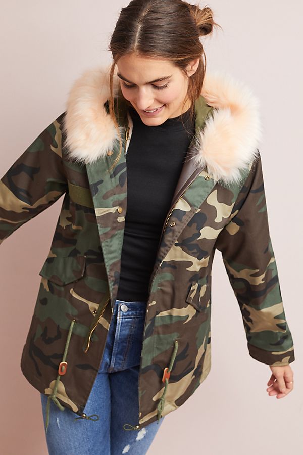 Slide View: 1: Amanda Camo Parka