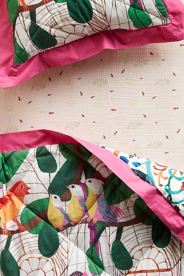 Slide View: 1: Sweet Swan Crib Sheet