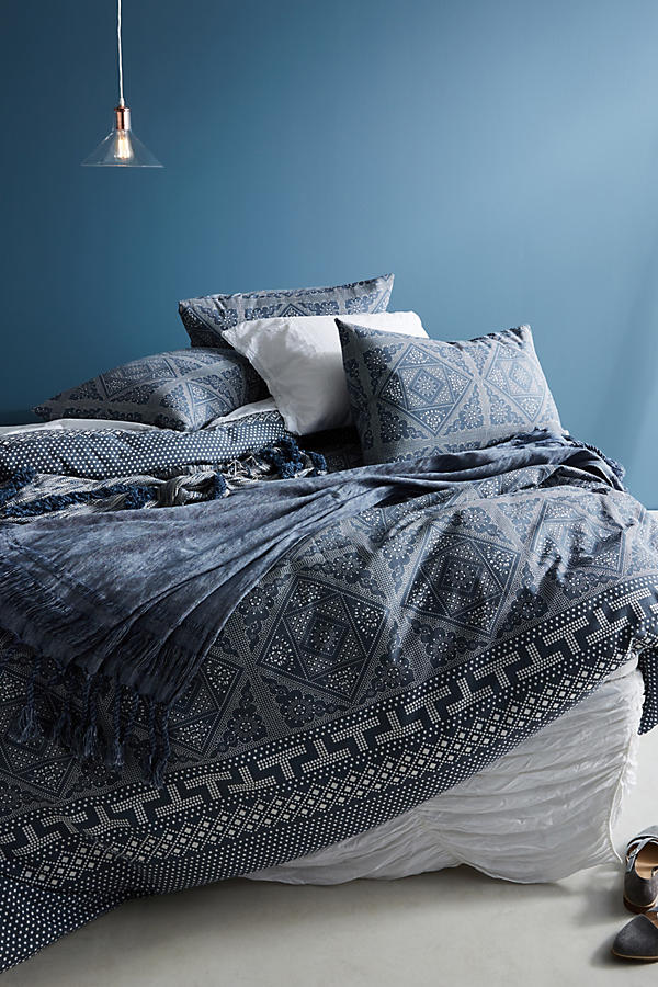 Slide View: 1: Kerchief-Printed Duvet Cover