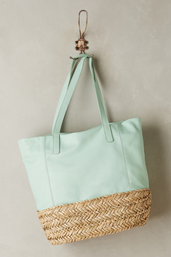 Slide View: 1: Aviva Raffia Tote