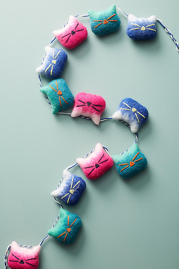 Slide View: 1: Kitty Garland