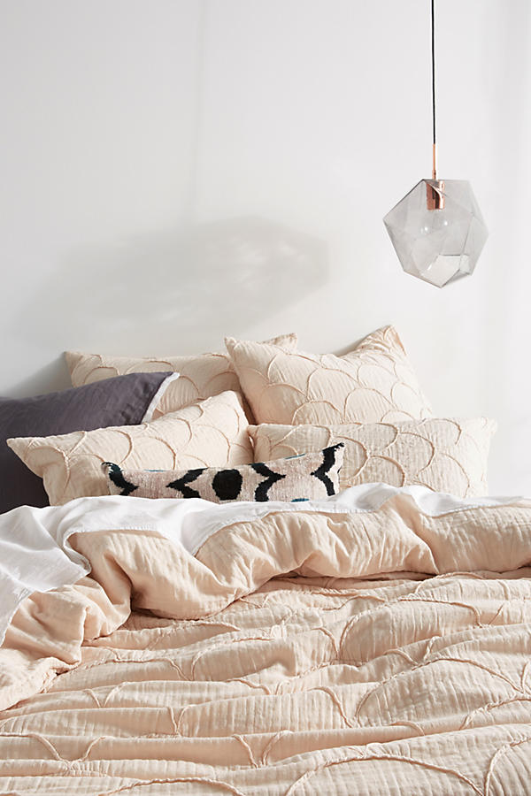 Slide View: 1: Textured Riji Duvet Cover