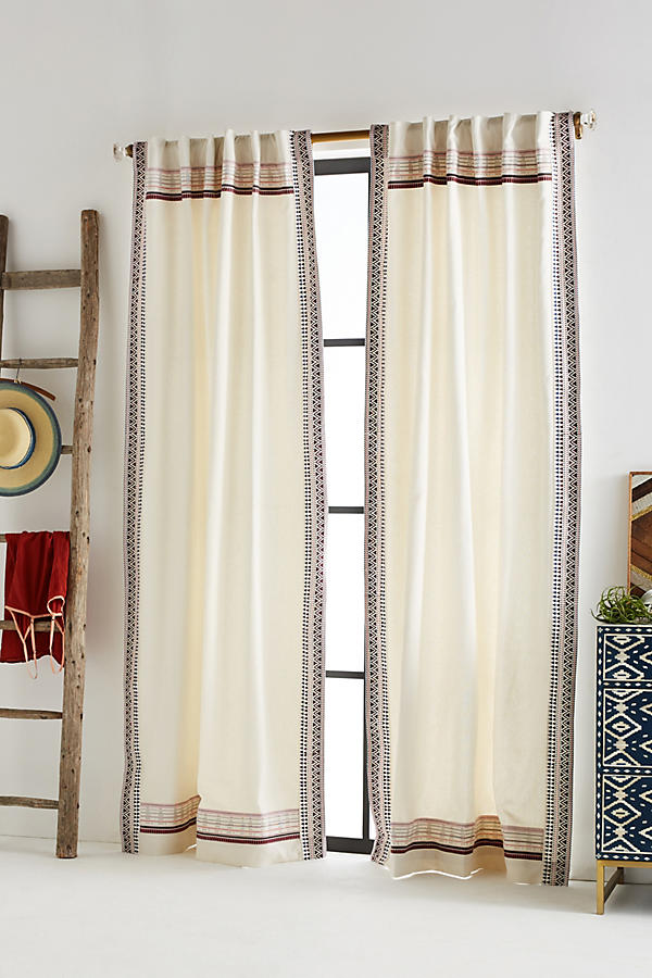 Slide View: 1: Hildara Curtain