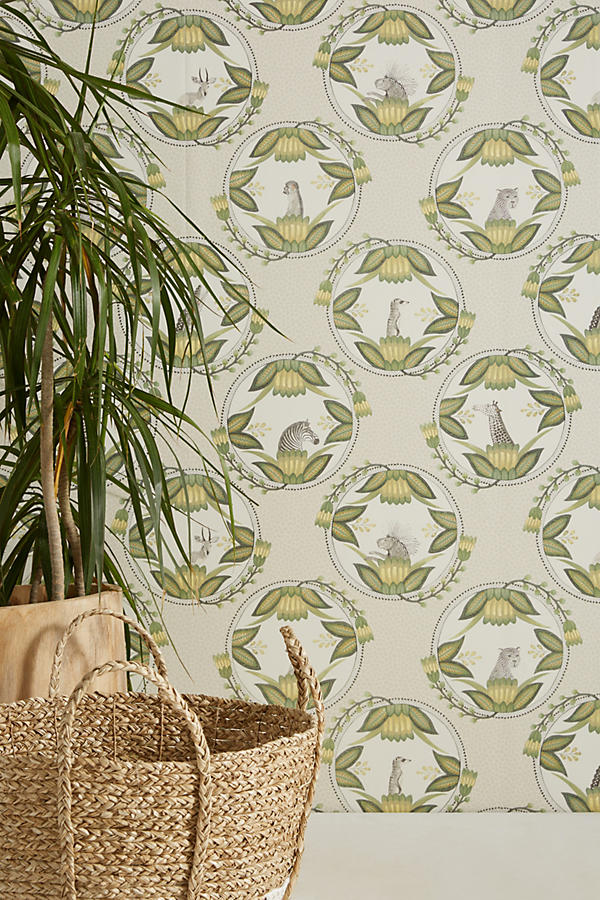 Slide View: 1: Creature Cameo Wallpaper