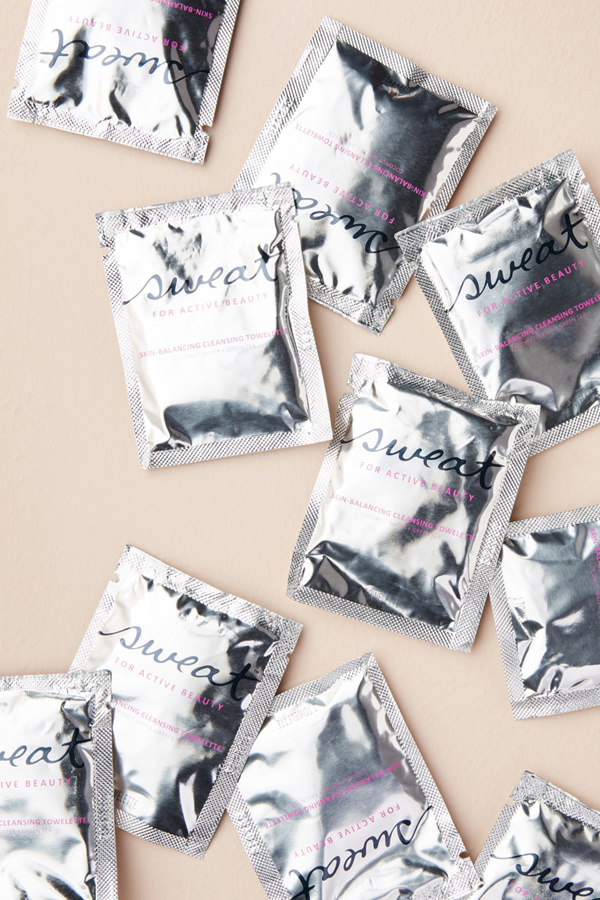 Sweat Skin-Balancing Cleansing Towelettes