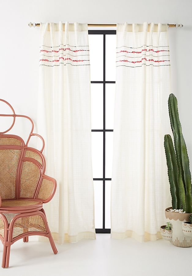 Slide View: 1: Pommed Zina Curtain